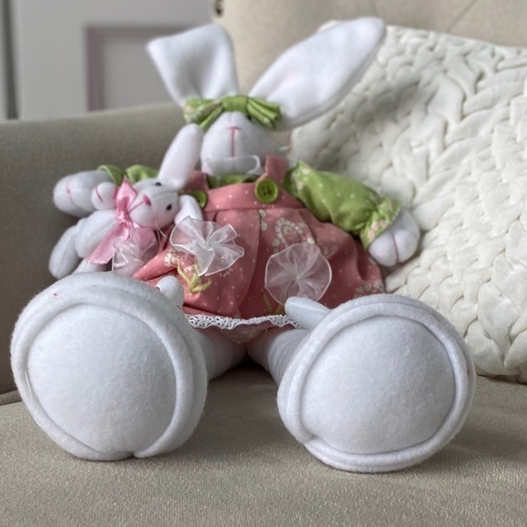 Adorable Sitting Bunny w Bunny! - Picture 8 of 8